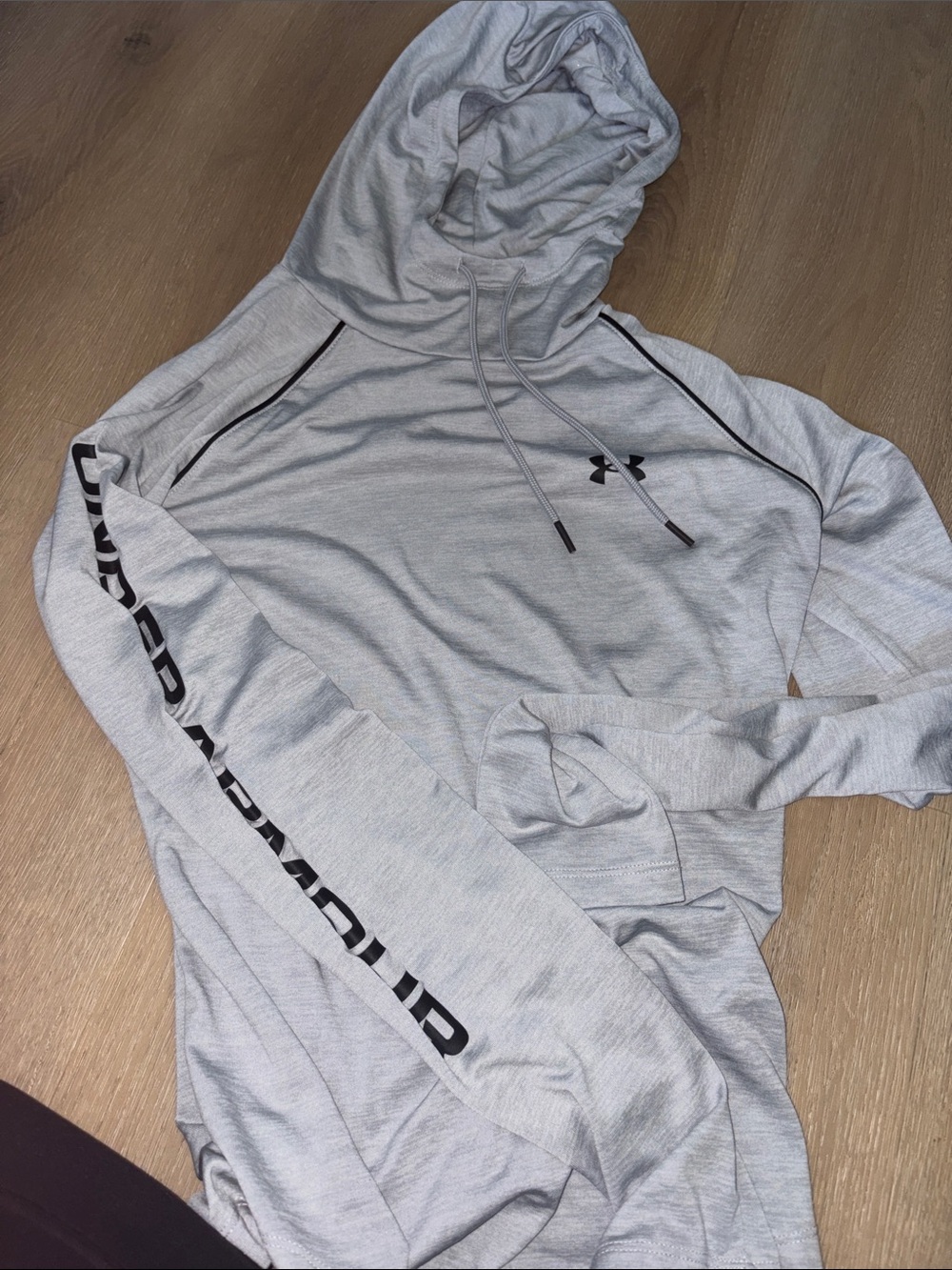Under Armour Light Gray Pullover Hoodie with Black Logo Women’s Dri Fit